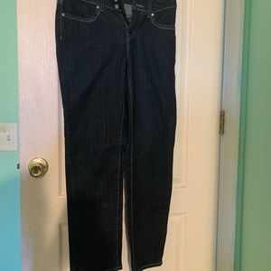 NWOT AUTHENTIC LEVIS Curvy 529” Skinny Leg